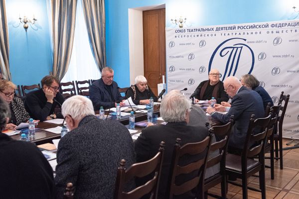 Калягин заявил о необходимости переизбрания руководства СТД РФ
