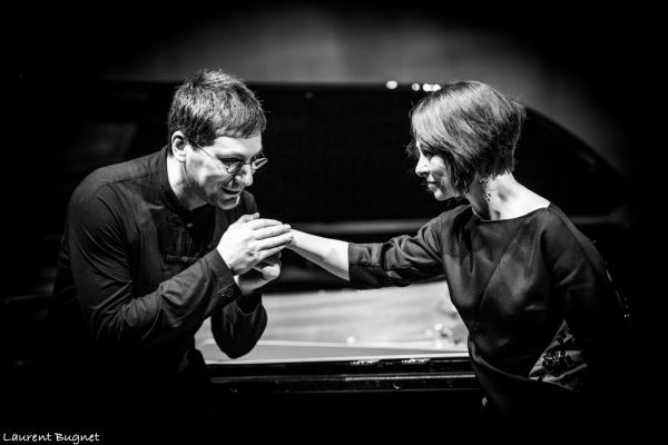 «Нужно дышать вместе»: пианистка Мила Берлинская — об игре на двух роялях, о жизни во Франции и гастролях в России1